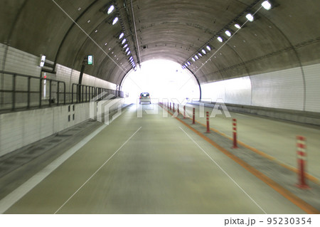 東北中央自動車道　福島JCTから南陽高畠ICまでの風景 95230354