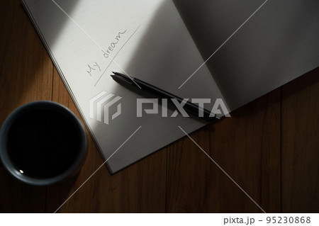 夢 進路 目標 ノートに書きだす イメージ 夢 進路 目標 ノートに書きだす イメージ 95230868