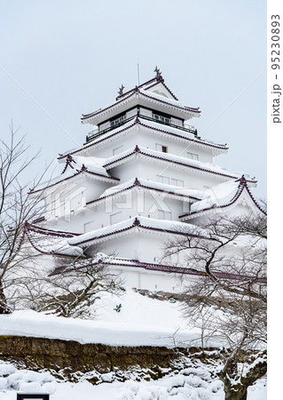 福島県会津若松市 鶴ヶ城 ~雪化粧した天守閣~ 福島県会津若松市 鶴ヶ城 ~雪化粧した天守閣~ 95230893