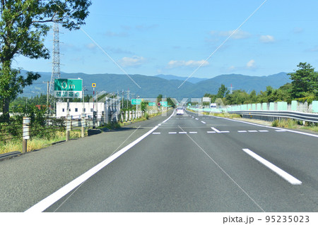 高速道路の車間距離確認表示板 高速道路の車間距離確認表示板 95235023