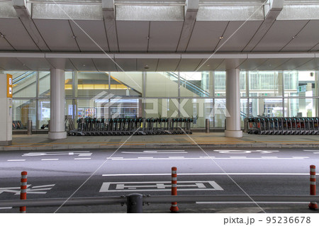 羽田空港第3ターミナル1Fエントランスプラザ 95236678