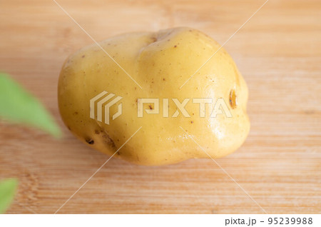 洗ったキタアカリ 95239988