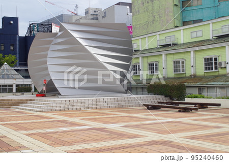 秋田駅前アゴラ広場周辺の街並 95240460