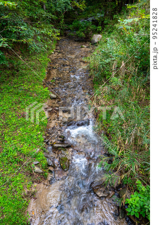 遠野物語の河童伝説の土淵町山口の山口川の河童淵 95241828