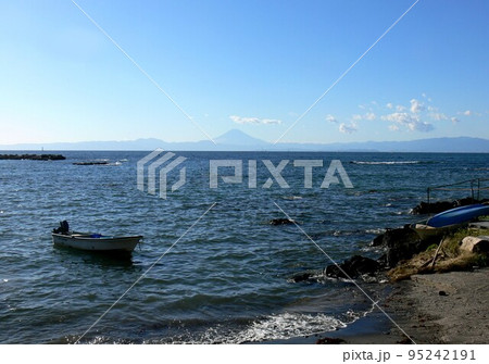 神奈川県横須賀市  長井漆山漁港  三浦半島相模湾  釣り船  横須賀市最大の漁港　平成18年撮影 95242191