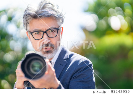 カメラマン　玉ボケ 95242959