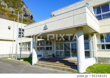 せたな町立島歌小学校(廃校) せたな町立島歌小学校(廃校) 95248101