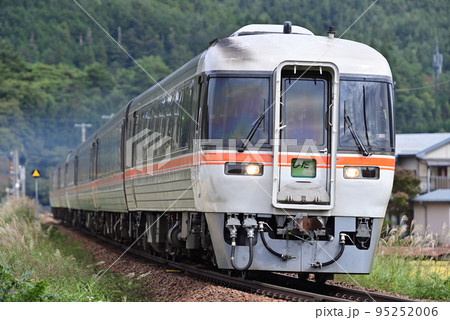 高山本線　飛騨一ノ宮ー久々野　JR東海　キハ85系（名古屋）　ワイドビューひだ 95252006