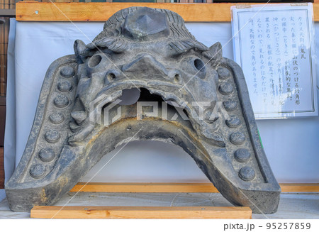 京都、泉涌寺塔頭戒光寺の鬼瓦 京都、泉涌寺塔頭戒光寺の鬼瓦 95257859