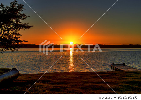 クッチャロ湖畔夕日　(9月　晴れ) 95259520
