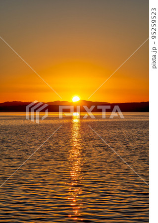 クッチャロ湖畔夕日 (9月 晴れ) クッチャロ湖畔夕日 (9月 晴れ) 95259523