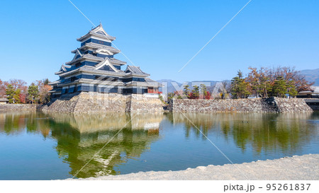 松本城（秋） 95261837