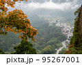 奥の細道で松尾芭蕉が詠んだ山形の山寺立石寺 95267001