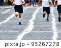 運動会の徒競走 95267278