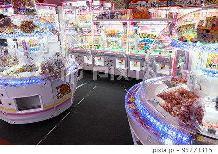 ダイバーシティ東京プラザ ラウンドワン ゲームセンター UFOキャッチャー お菓子 東京都江東区青海 ダイバーシティ東京プラザ ラウンドワン ゲームセンター UFOキャッチャー お菓子 東京都江東区青海 95273315