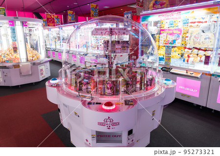 ダイバーシティ東京プラザ　ラウンドワン　ゲームセンター　楽しいお菓子ゲーム　東京都江東区青海 95273321