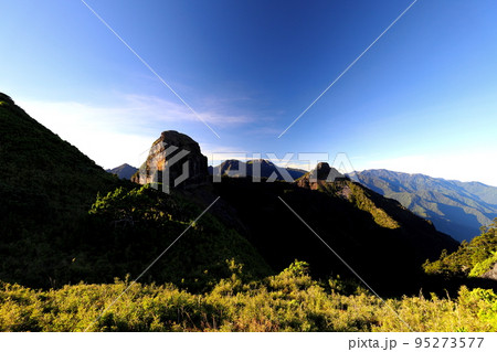 登山 山登り 屋外 95273577