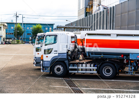 液化天然ガス　出荷設備　ガスステーション 95274328