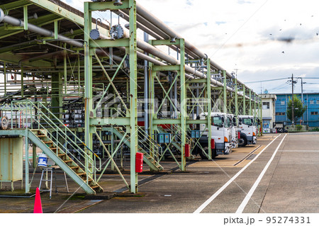 液化天然ガス　出荷設備　ガスステーション 95274331