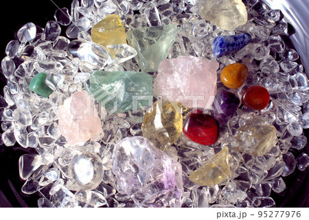 カラフル パワーストーン 背景 カラフル パワーストーン 背景 95277976