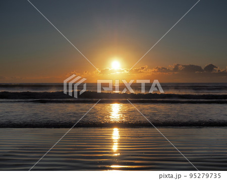 九十九里浜の初日の出2022 95279735