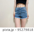 お腹の写真 95279818