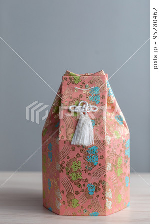 愛犬の遺骨 葬儀 骨壺 お骨 愛犬の遺骨 葬儀 骨壺 お骨 95280462