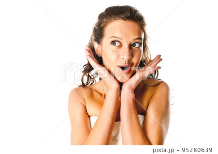 surprised bride 95280639