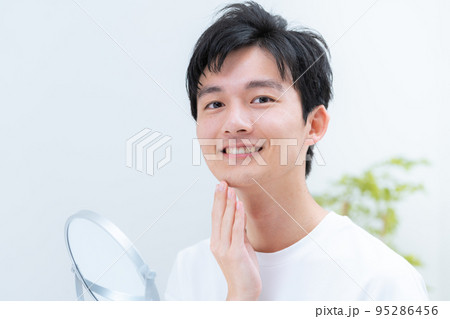 若い男性・美容・ビューティー 95286456
