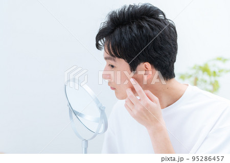若い男性・美容・ビューティー 95286457