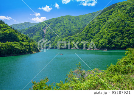秩父湖 二瀬ダム 初夏の風景 秩父湖 二瀬ダム 初夏の風景 95287921
