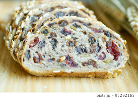 raisin whole grain baked bread on table  95292165