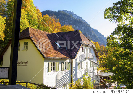 ノイシュバンシュタイン ノイシュヴァンシュタイン ノイシュヴァン 95292534