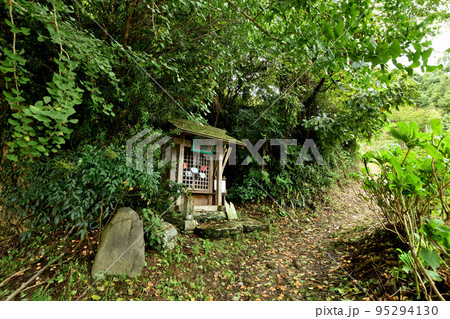 高野参詣道・黒河道(宮谷大師堂)　【和歌山県橋本市】 95294130