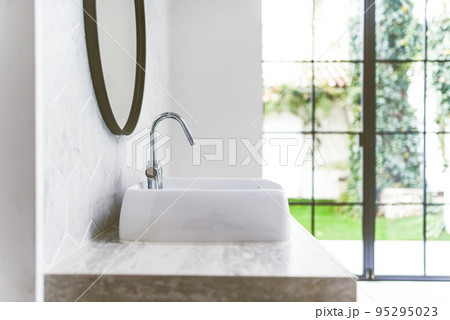 Image photo Image photo 95295023