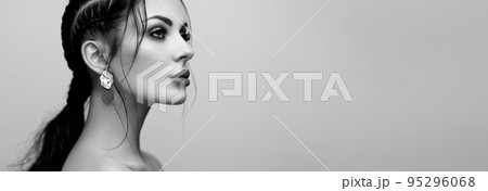 Portrait beautiful woman with jewelry 95296068