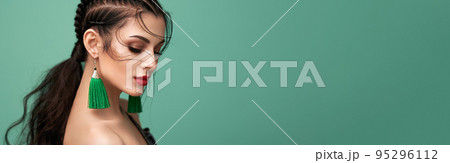 Portrait beautiful woman with jewelry 95296112