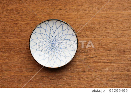 からの食器と食事の風景(合成用) からの食器と食事の風景(合成用) 95296496