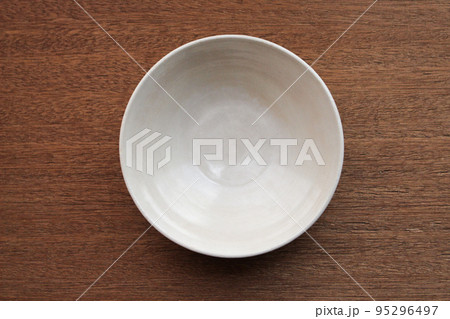 からの食器と食事の風景(合成用) からの食器と食事の風景(合成用) 95296497