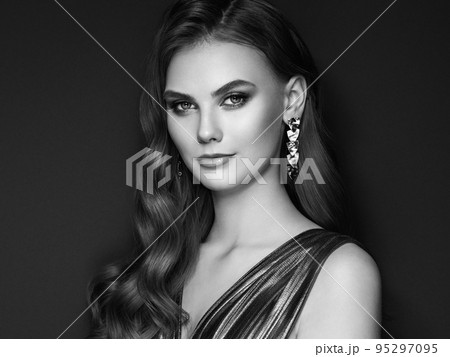 Portrait beautiful woman with jewelry 95297095