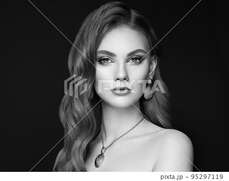 Portrait beautiful woman with jewelry 95297119