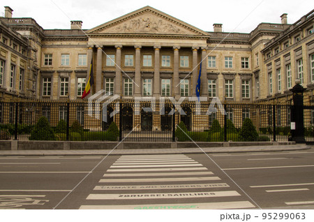 Palace of the Nation in Brussels, rue de la Loi. 95299063