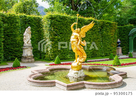 Germany, Bavaria, Linderhof Castle Germany, Bavaria, Linderhof Castle 95300175