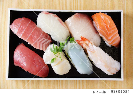 握り寿司弁当 握り寿司弁当 95301084