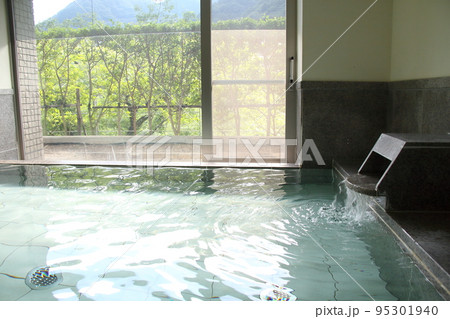 鬼怒川温泉絶景の宿絹の渓谷碧流温泉風呂 95301940