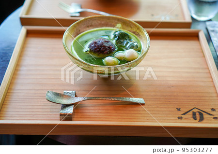 宇治抹茶スイーツ 95303277