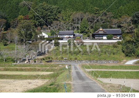 岡山県美咲町にある高野山真言宗のお寺「華蔵寺」 95304305
