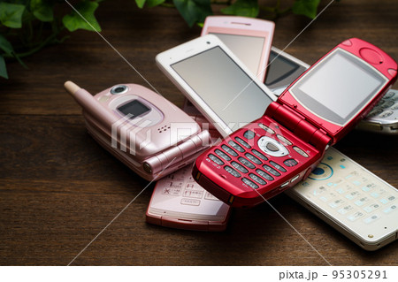 携帯電話 ガラケー 95305291