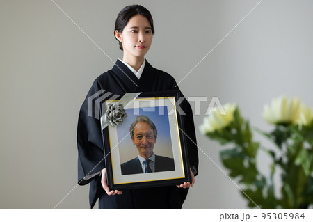 葬儀イメージ　　 95305984