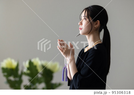 葬儀イメージ　　　 95306318